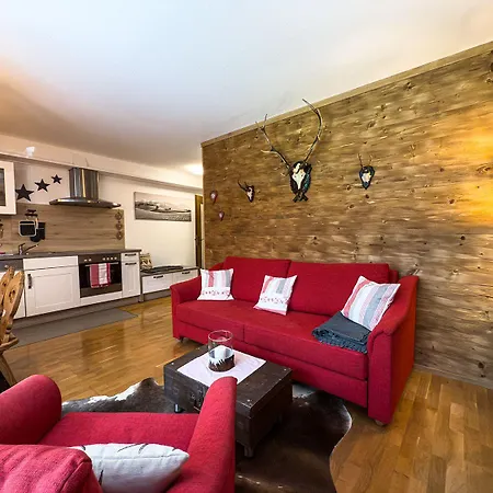 S'zirbenchalet شقة